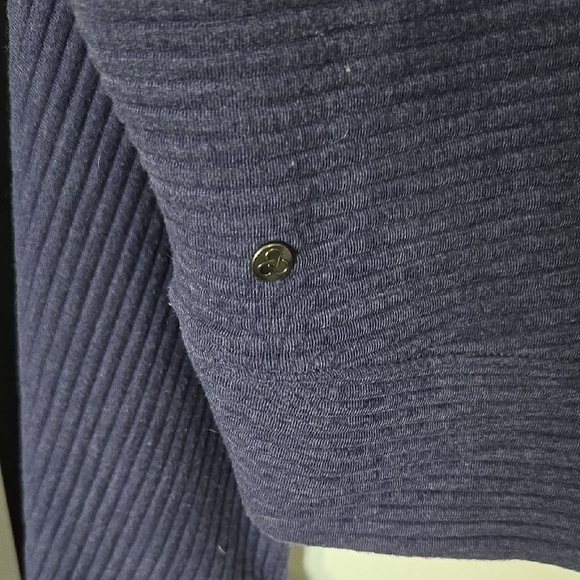 Zella Cowl Neck Sweater L Navy Hi Lo - Picture 5 of 6